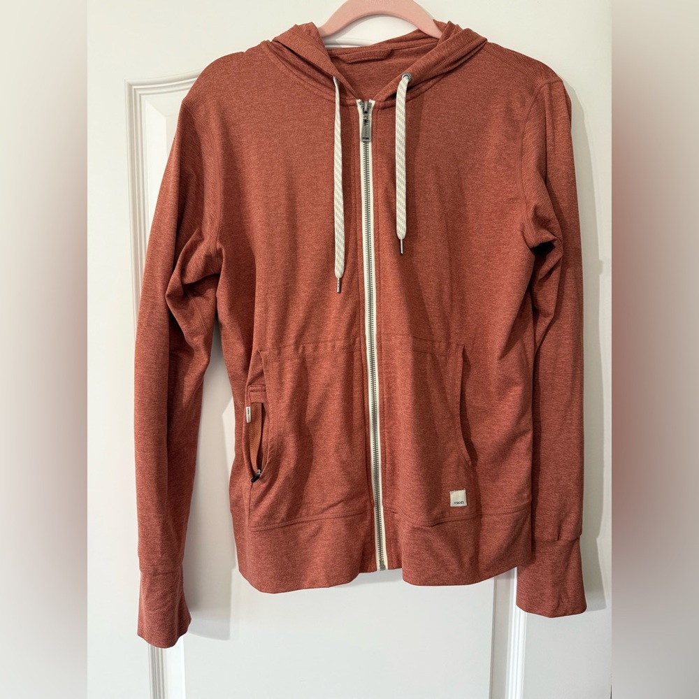 Vuori halo performance hoodie